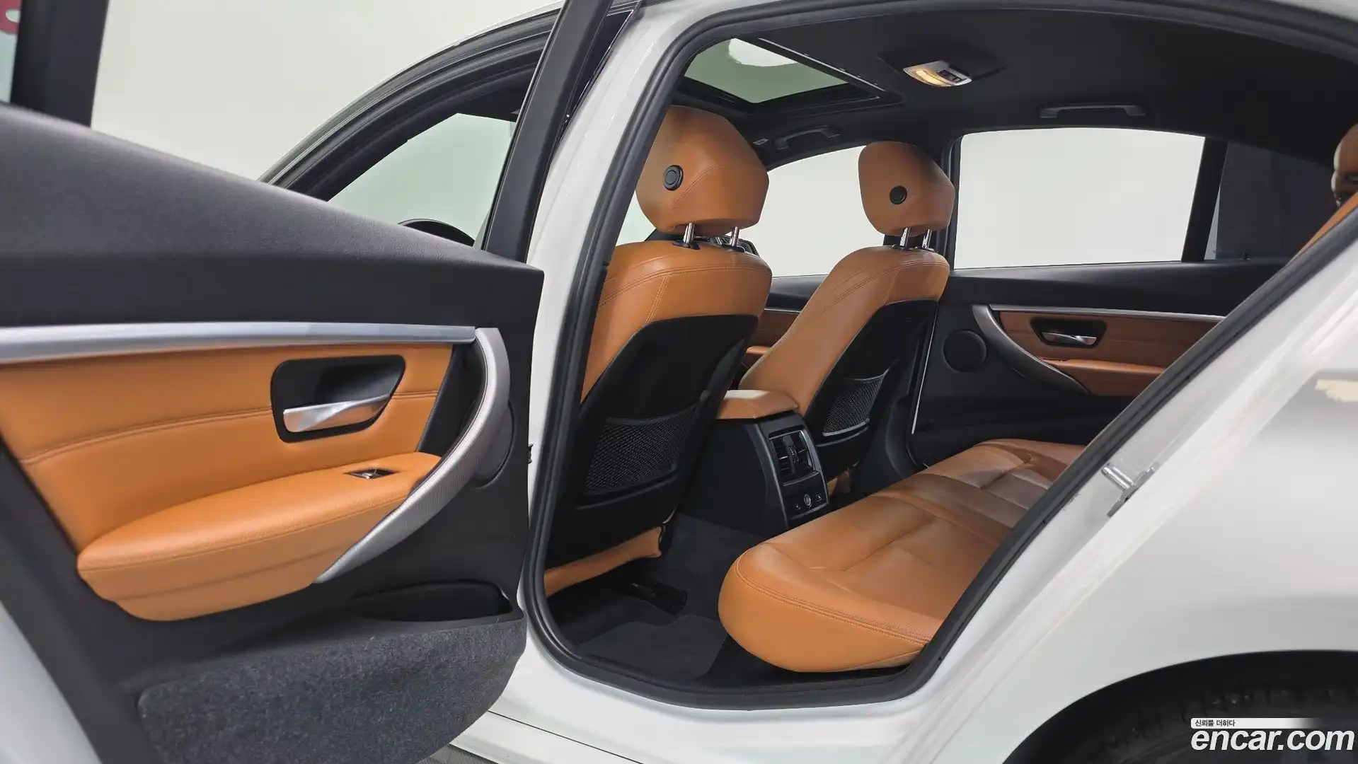 3-Series BMW 2018.3-OPTION-041