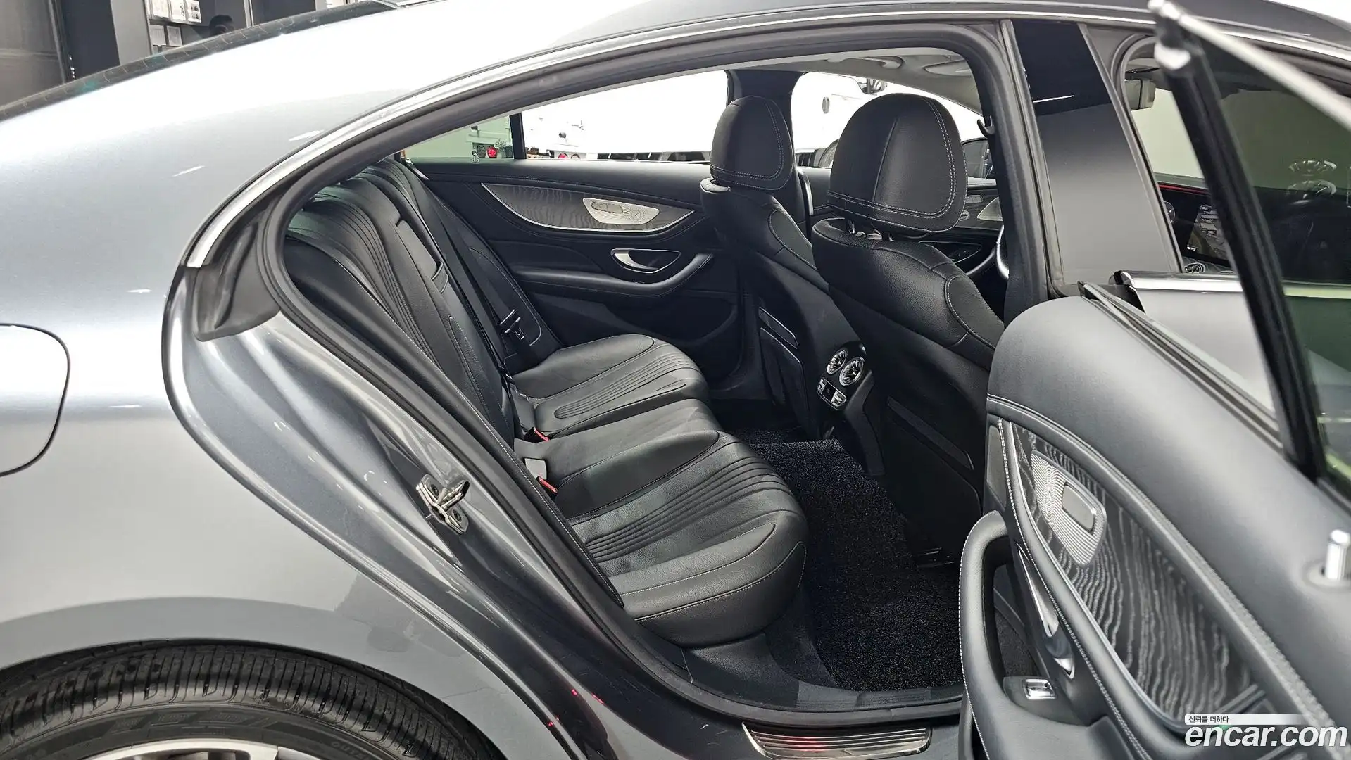 CLS-Class Mercedes-Benz 2019.6-OPTION-015