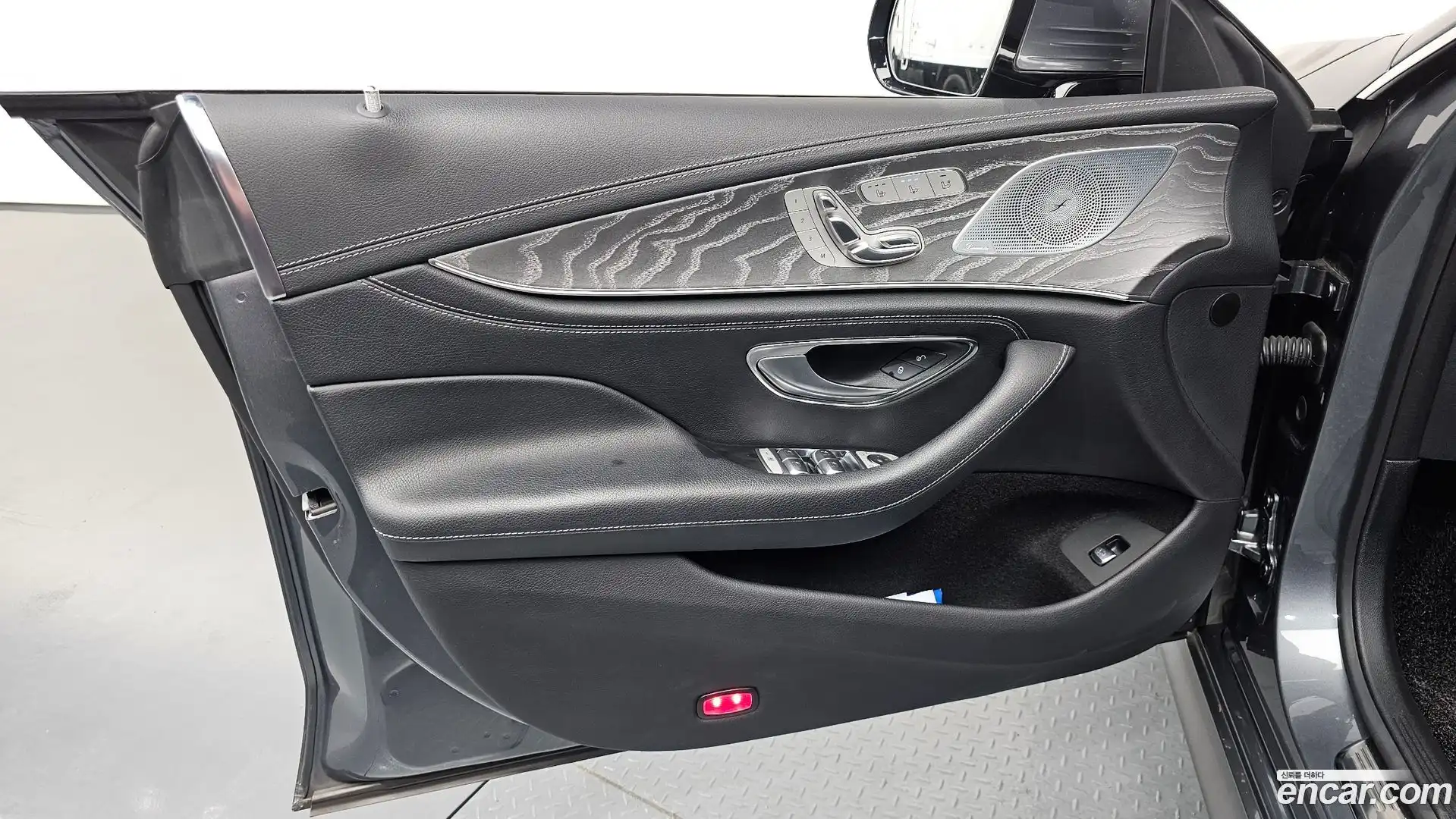 CLS-Class Mercedes-Benz 2019.6-INNER-034