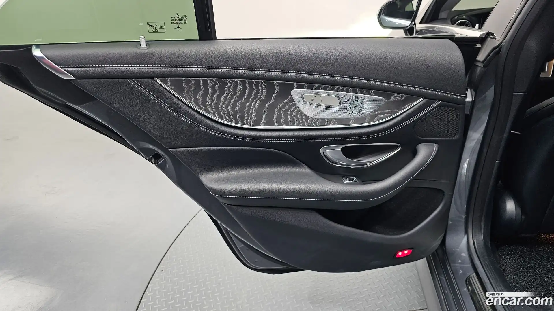 CLS-Class Mercedes-Benz 2019.6-INNER-035