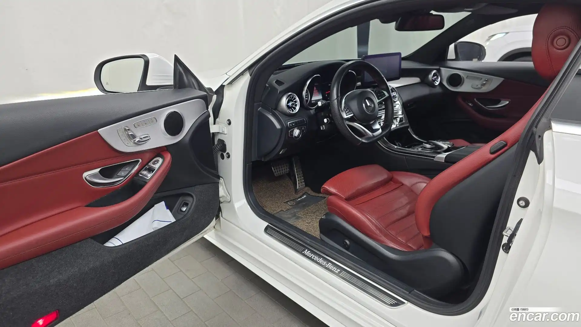 C-Class Mercedes-Benz 2017.5-INNER-010