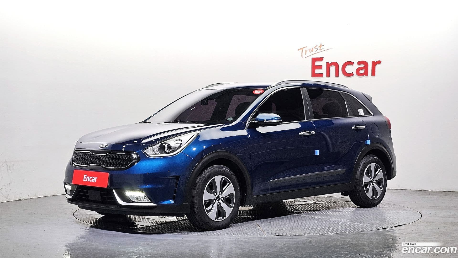 Main__Slider__Photo:Niro Kia 2018.3-0