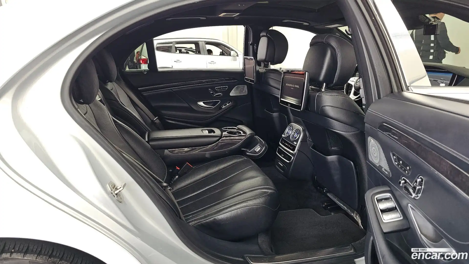 S-Class Mercedes-Benz 2016.7-OPTION-016