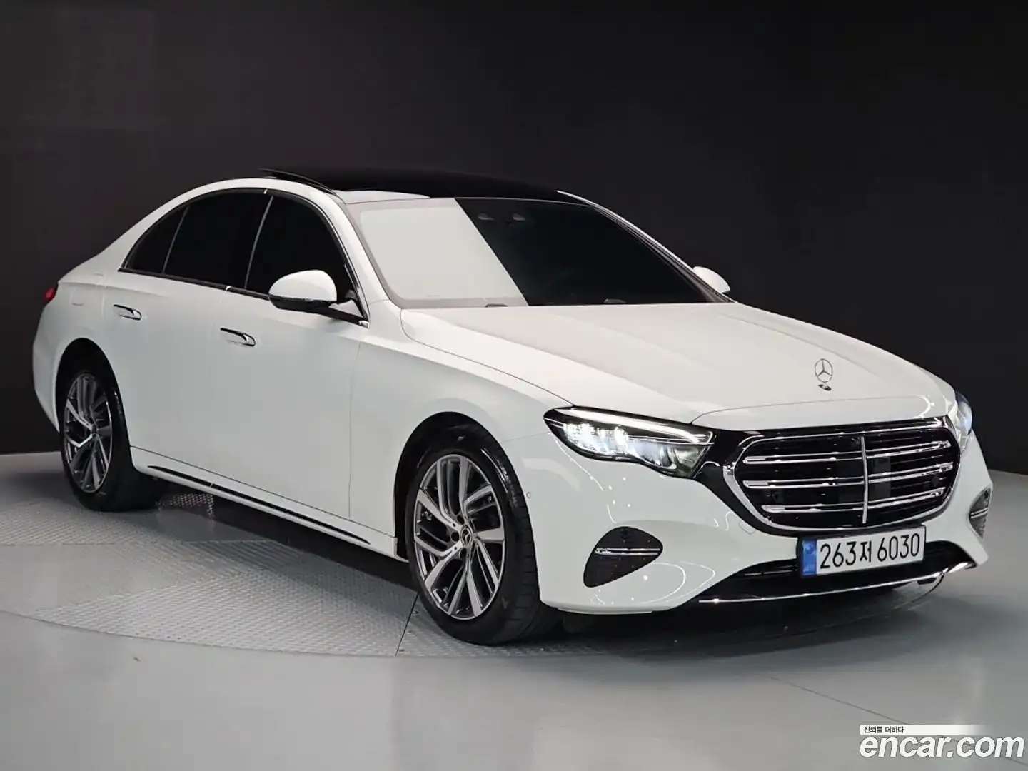E-Class Mercedes-Benz 2024.9-OUTER-002