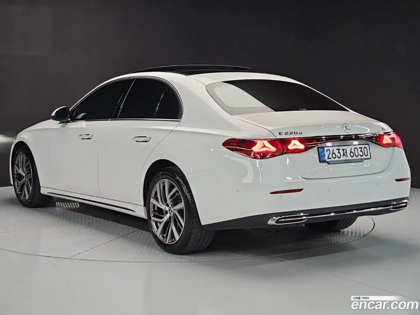 E-Class Mercedes-Benz 2024.9-OUTER-003