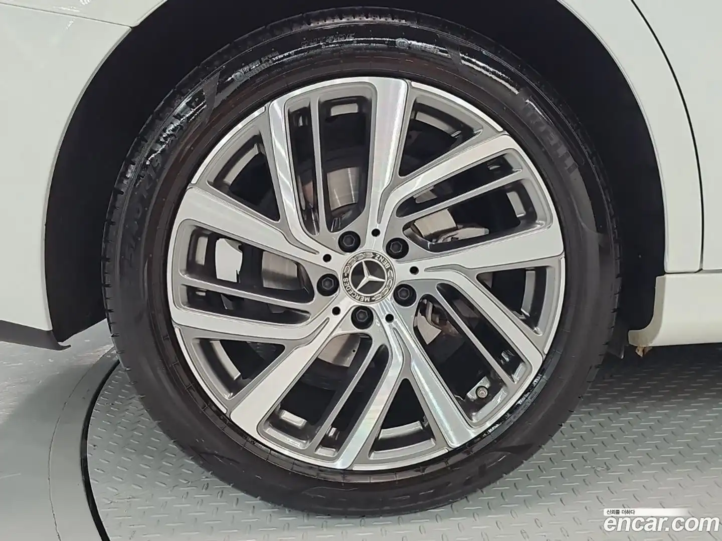 E-Class Mercedes-Benz 2024.9-OUTER-005