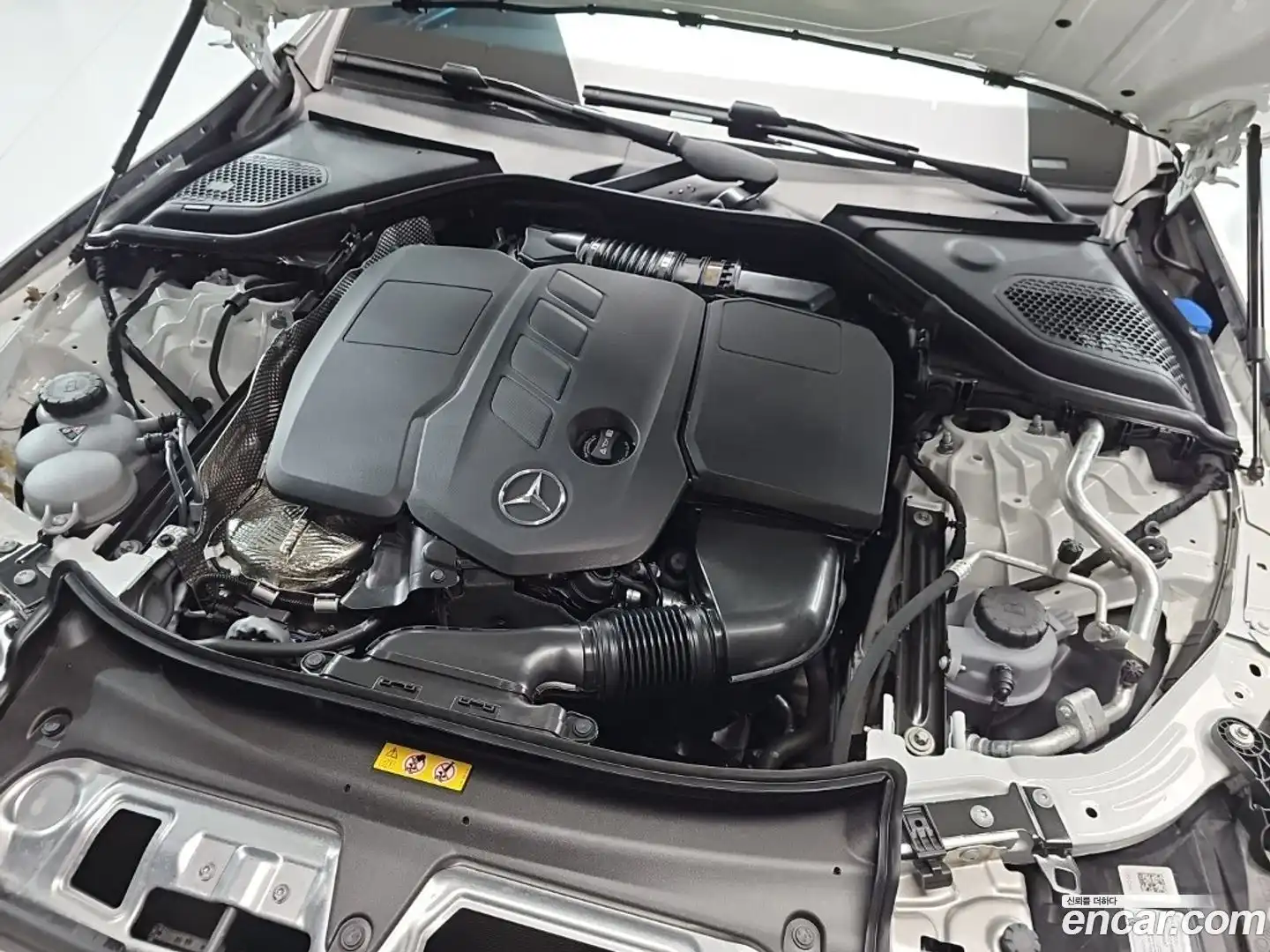 E-Class Mercedes-Benz 2024.9-OUTER-006