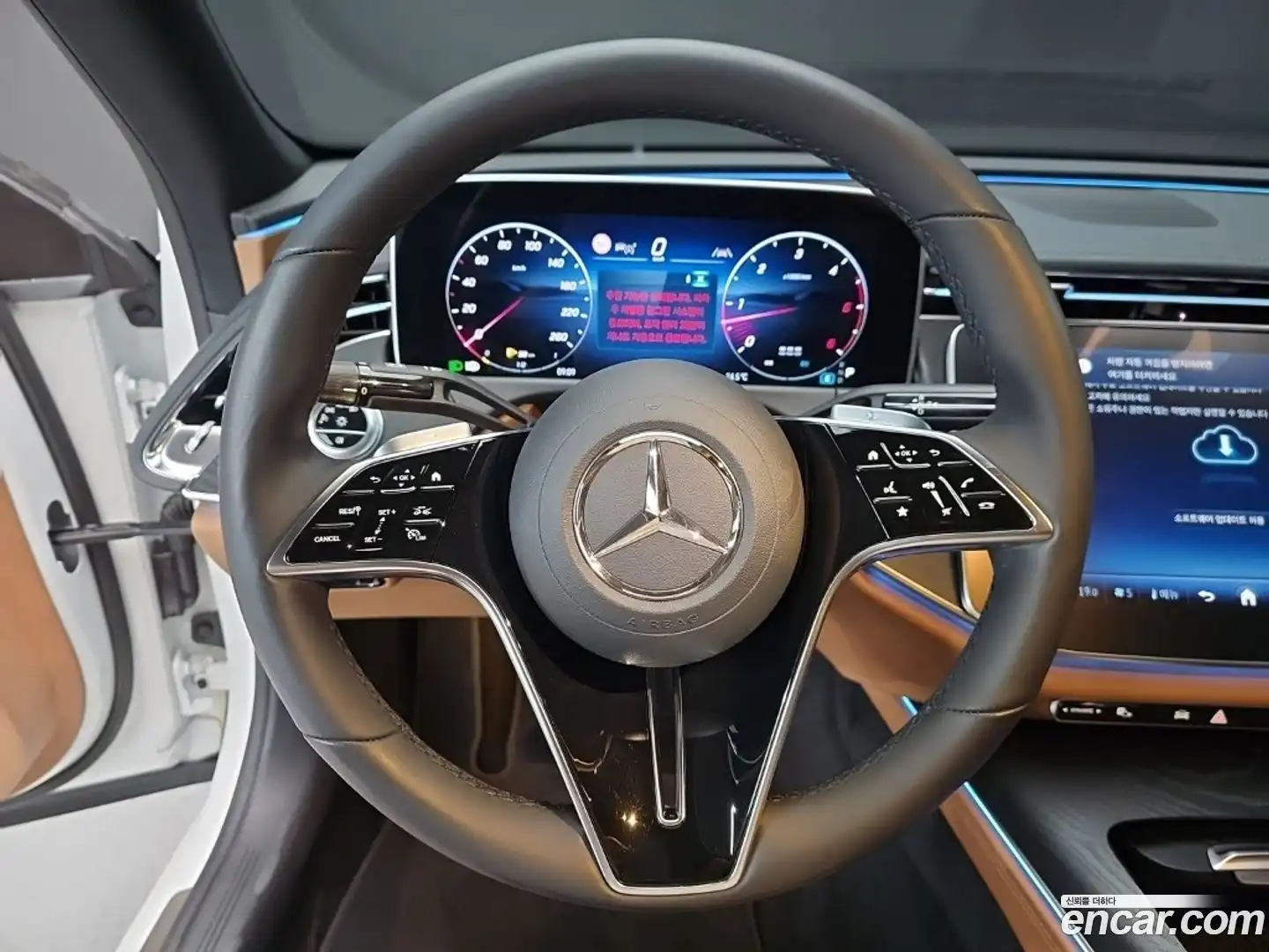 E-Class Mercedes-Benz 2024.9-INNER-010
