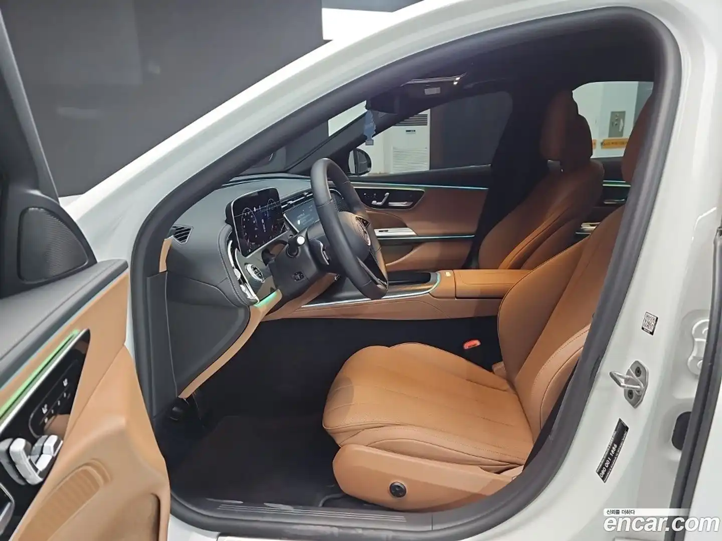 E-Class Mercedes-Benz 2024.9-OPTION-020