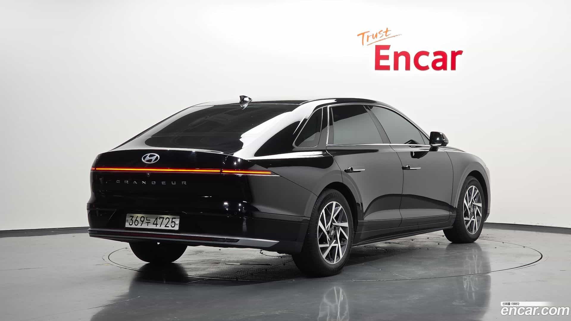 Grandeur Hyundai 2023.4-OUTER-002