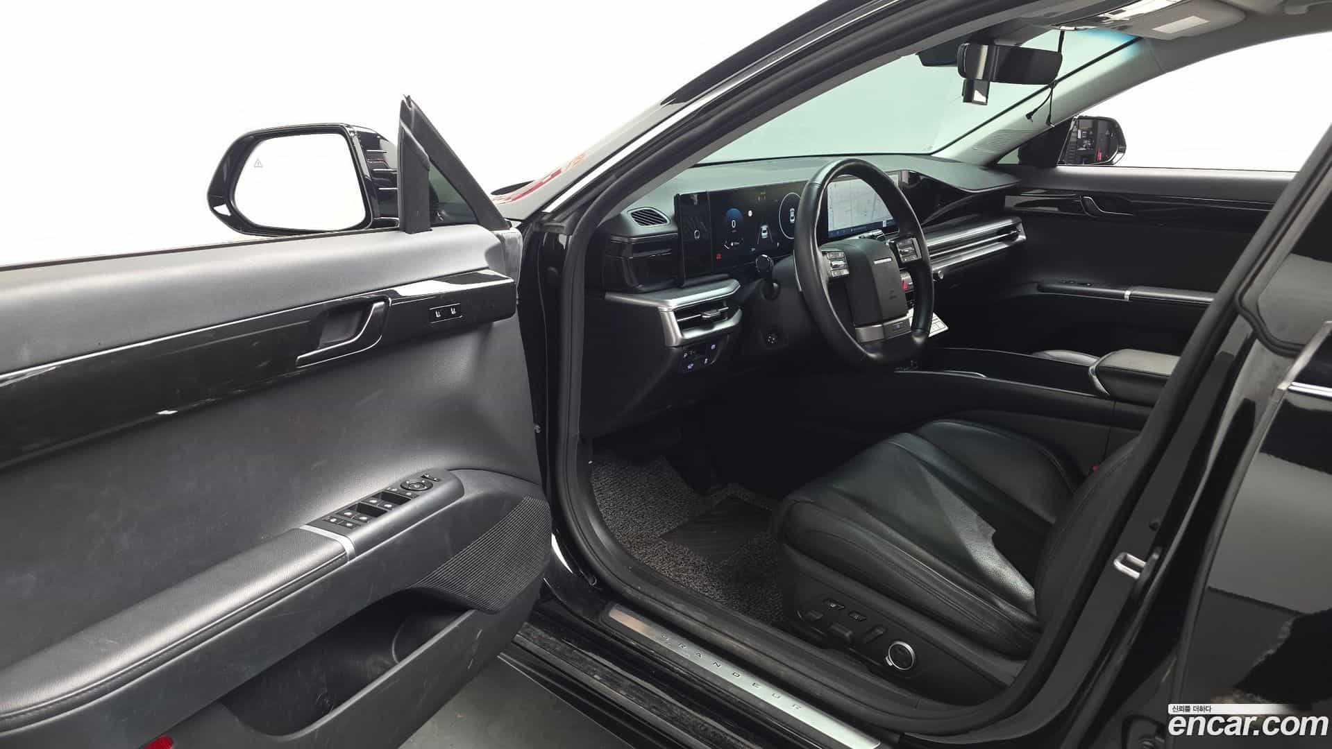 Grandeur Hyundai 2023.4-INNER-010