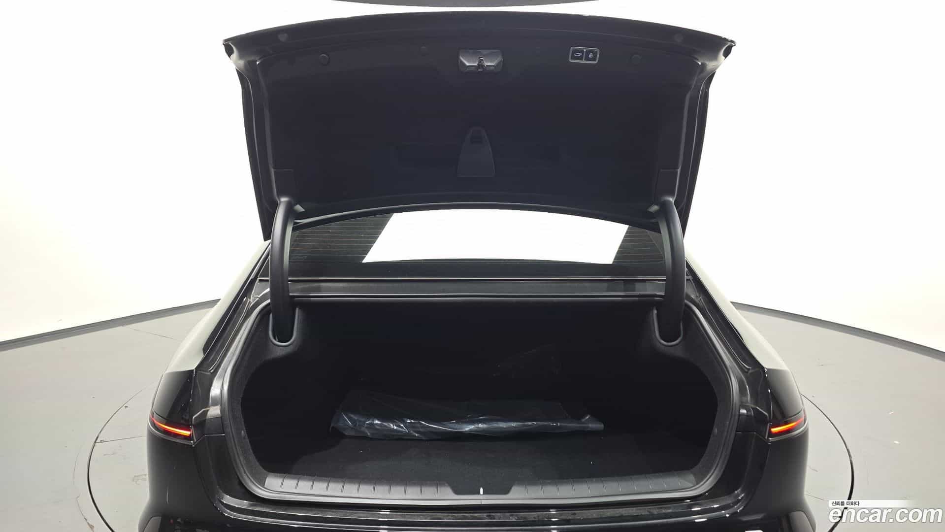 Grandeur Hyundai 2023.4-OPTION-024