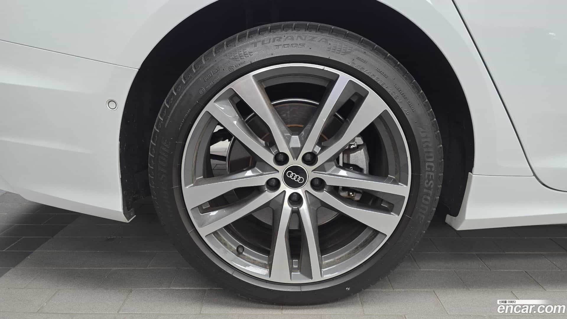 A6 Audi 2021.10-OUTER-005