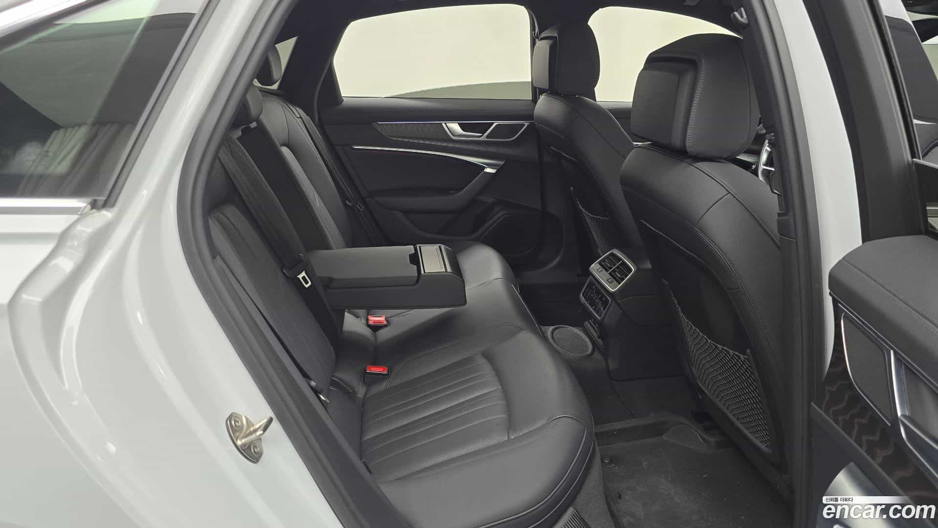 A6 Audi 2021.10-OPTION-015