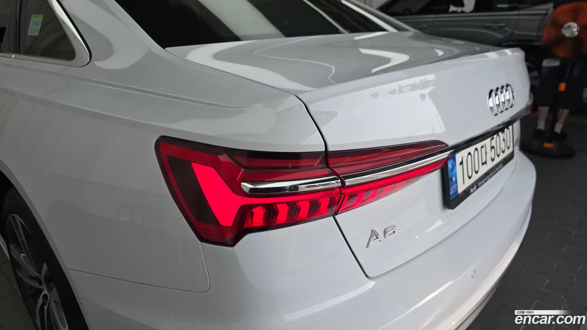 A6 Audi 2021.10-OUTER-033