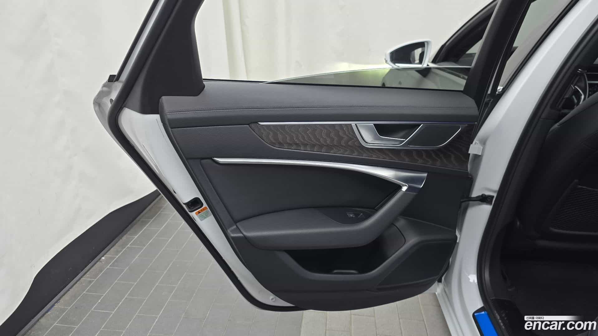 A6 Audi 2021.10-INNER-035
