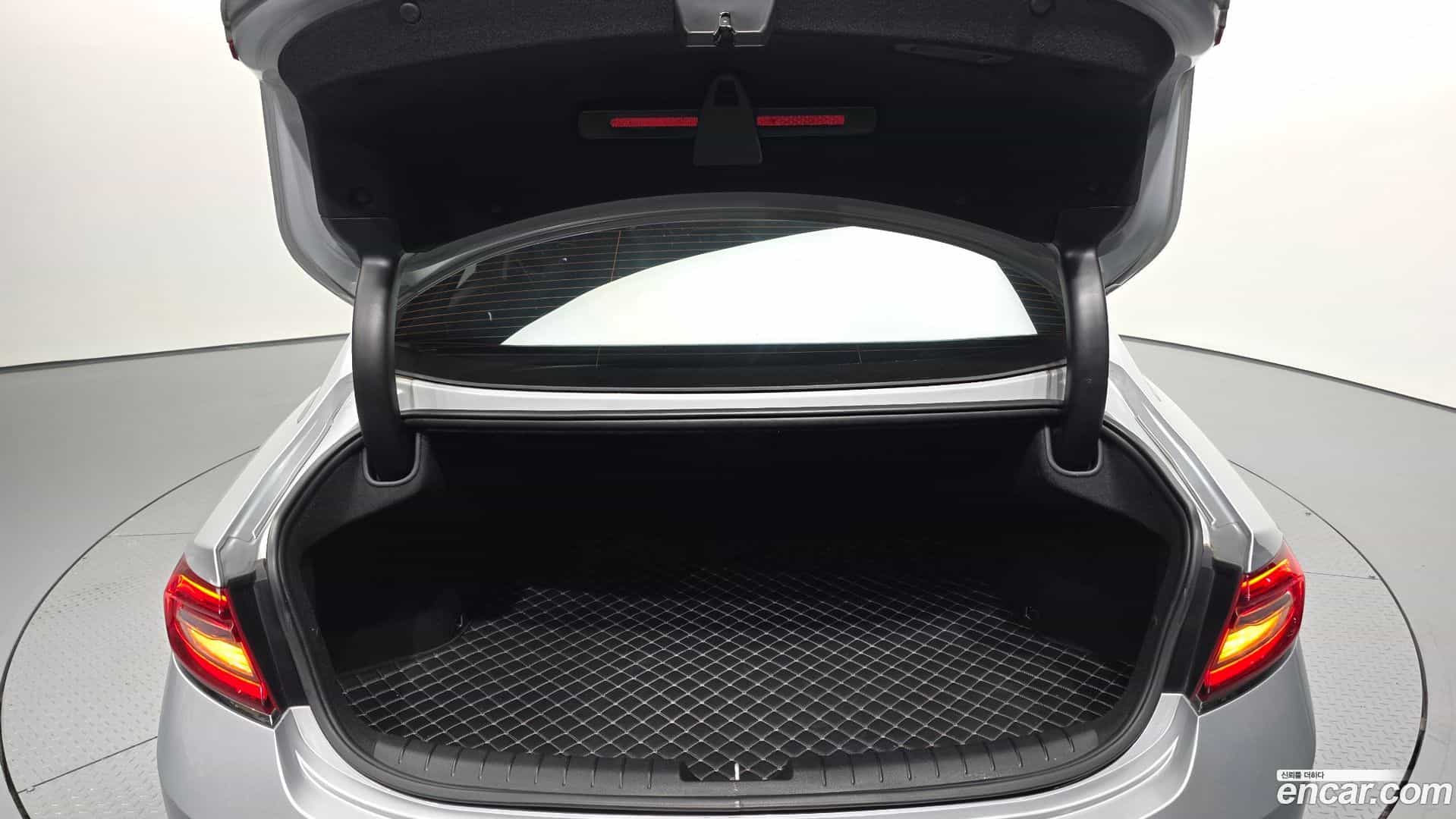 Grandeur Hyundai 2017.7-OPTION-024