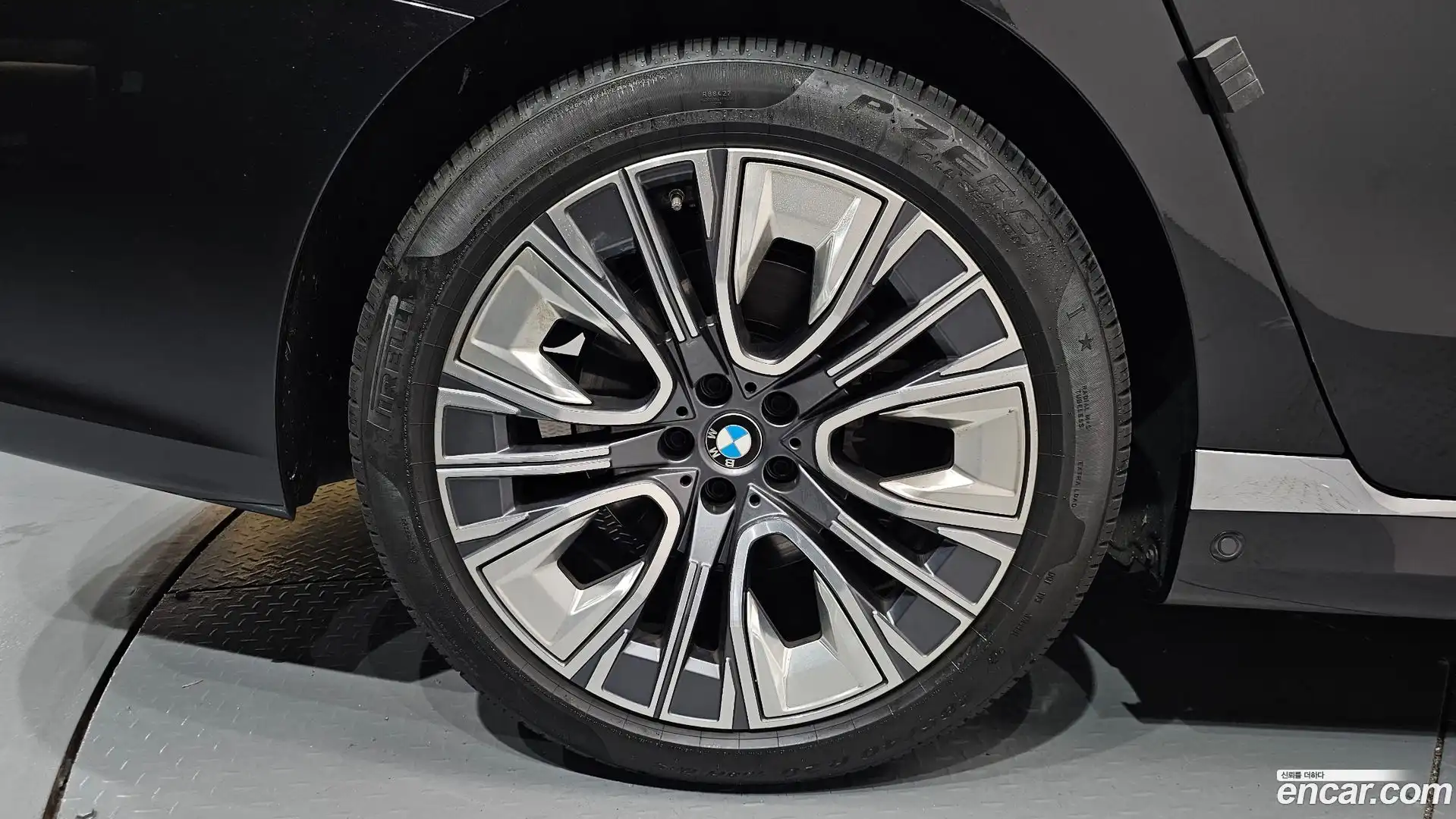 7-Series BMW 2023.5-OUTER-031