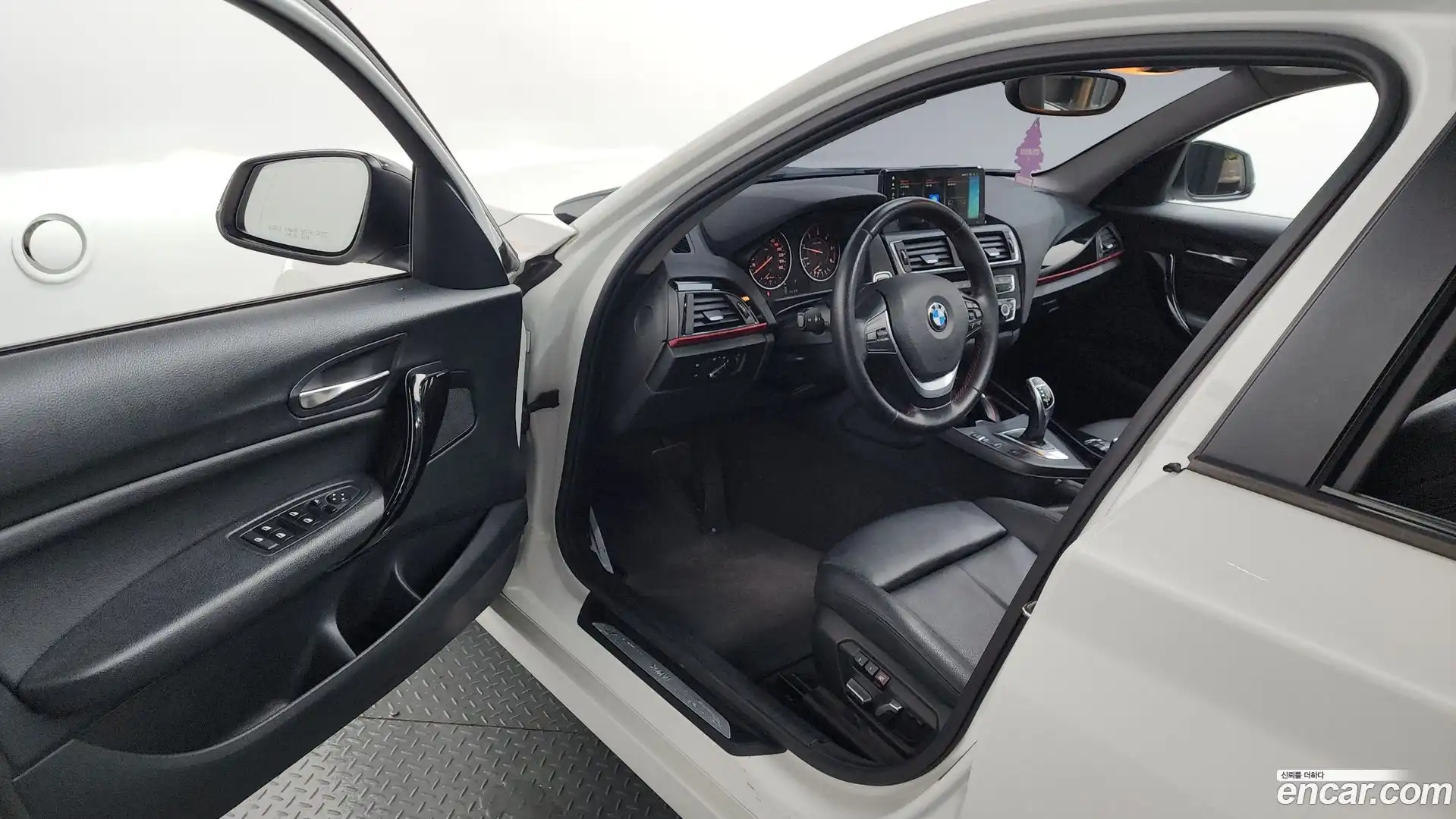 1-Series BMW 2015.10-INNER-010