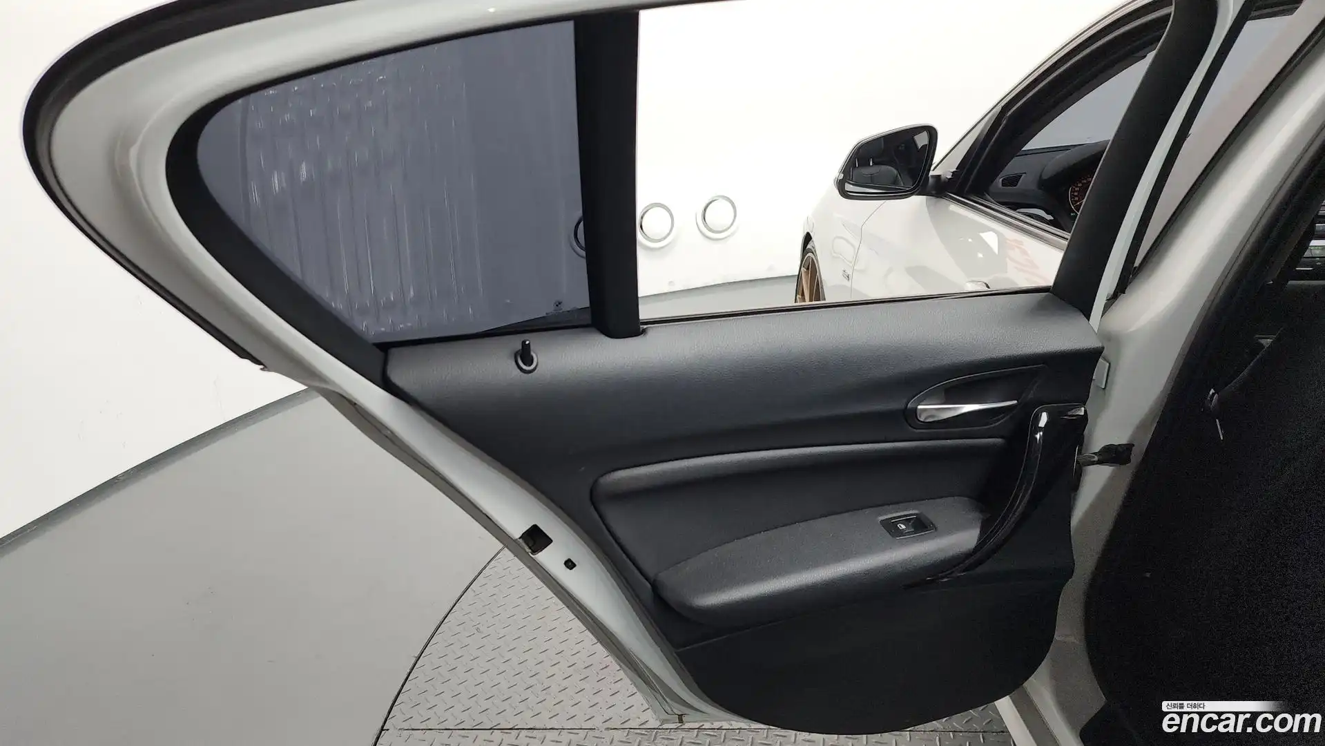 1-Series BMW 2015.10-INNER-035