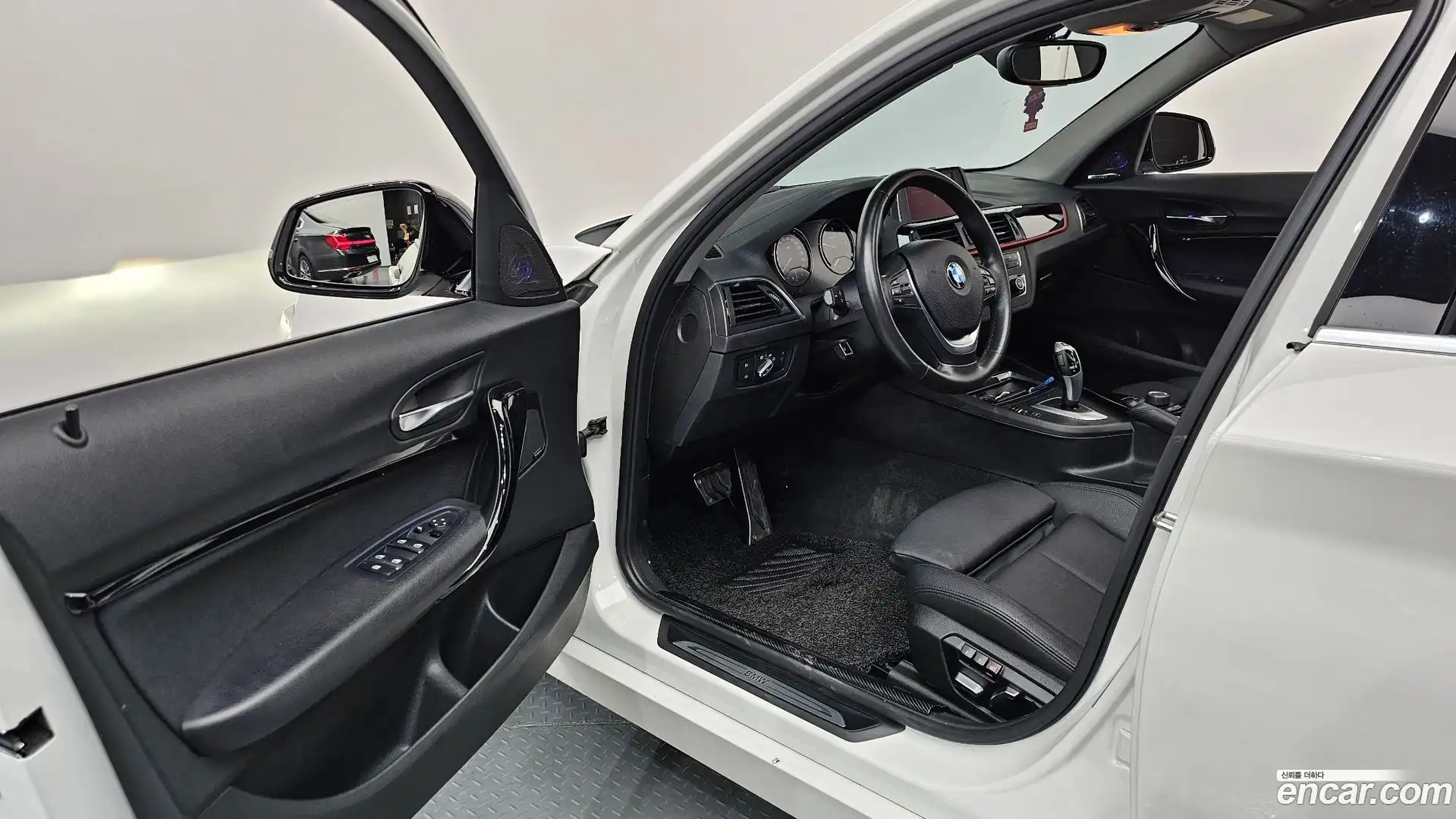 1-Series BMW 2019.6-INNER-010