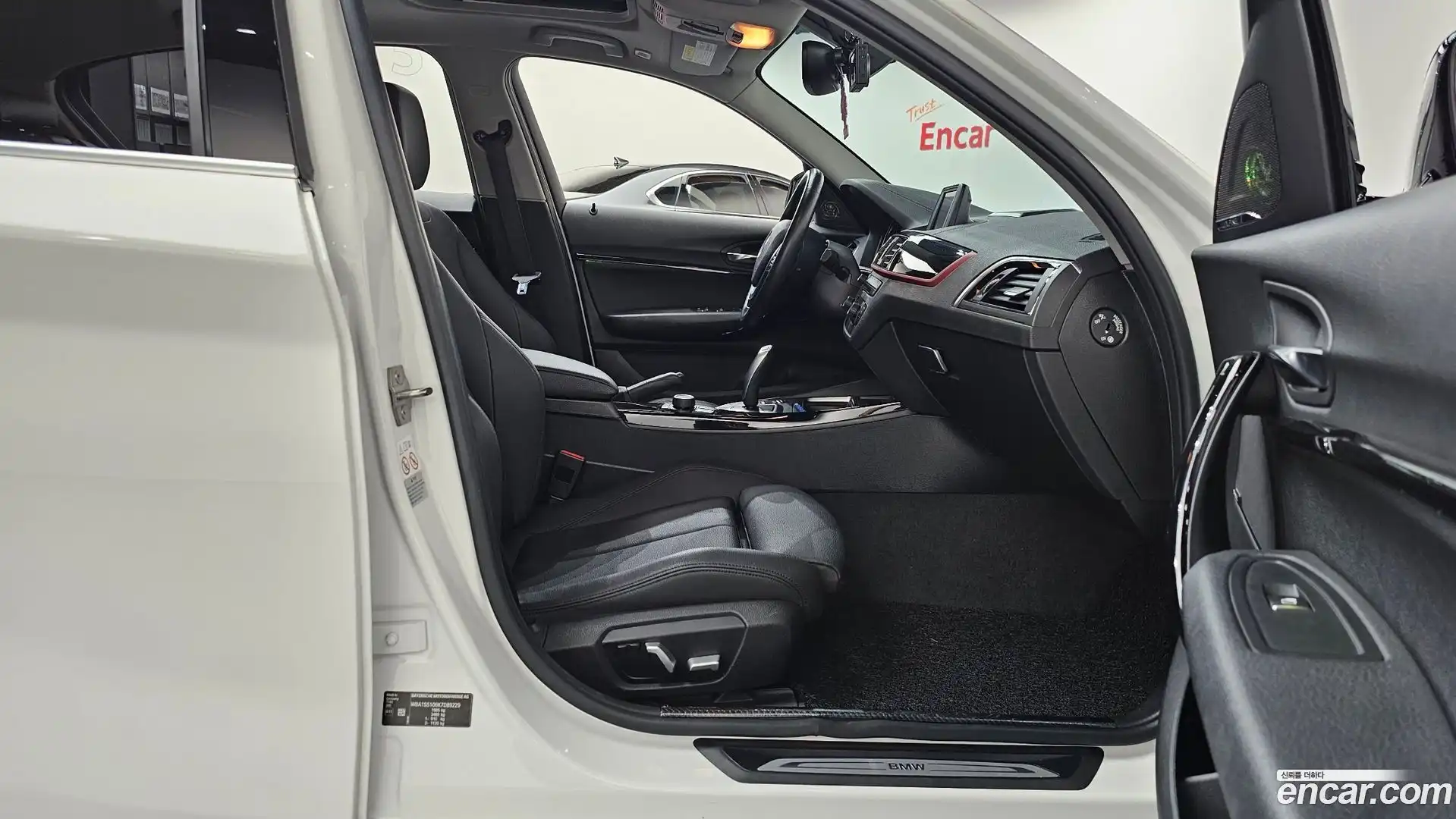 1-Series BMW 2019.6-INNER-036
