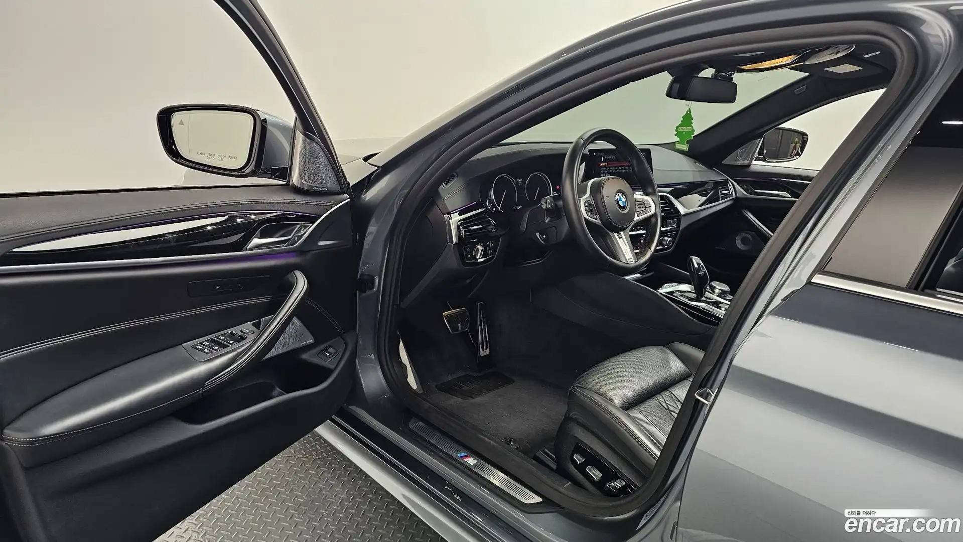 5-Series BMW 2018.9-INNER-010