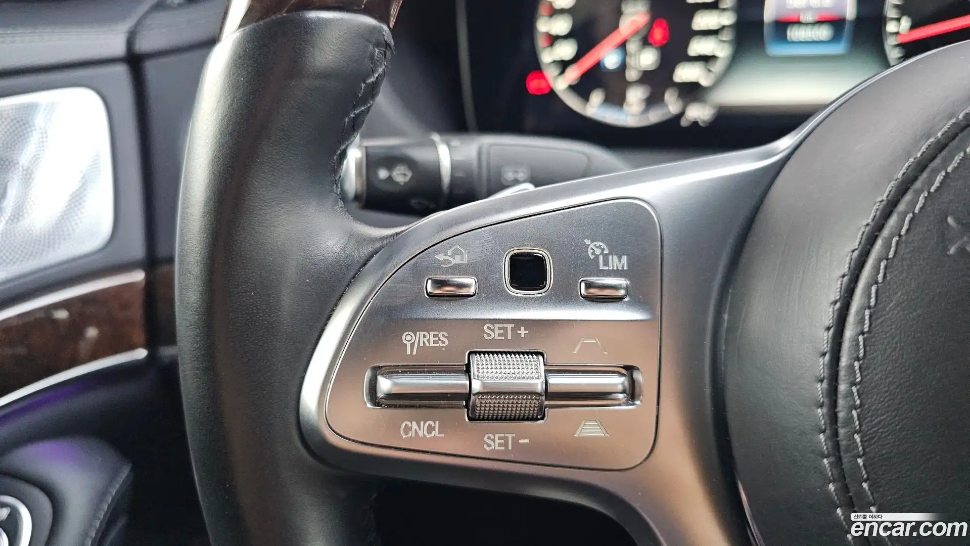 S-Class Mercedes-Benz 2018.6-OPTION-019