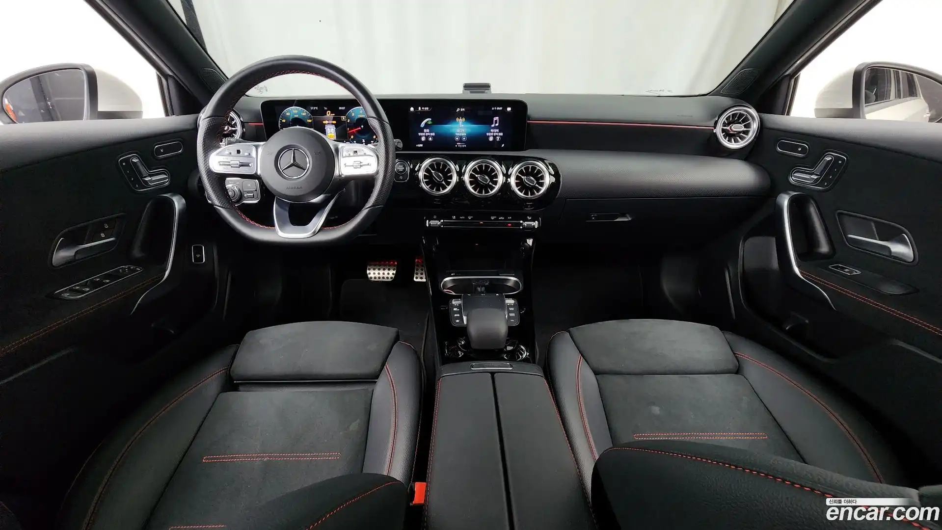 A-Class Mercedes-Benz 2022.1-INNER-007