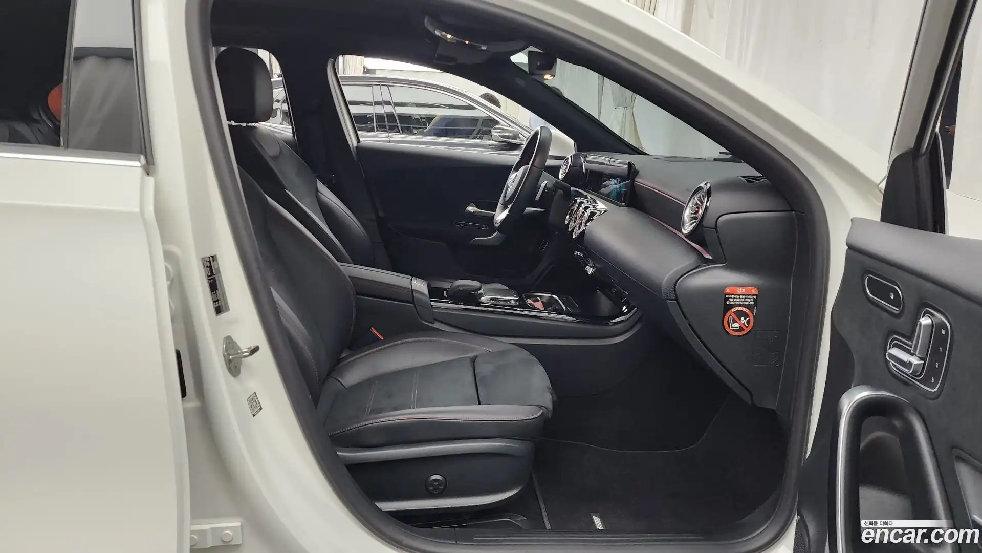 A-Class Mercedes-Benz 2022.1-OPTION-015