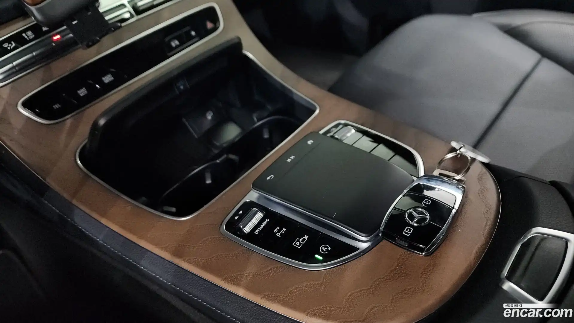 E-Class Mercedes-Benz 2021.6-OPTION-024