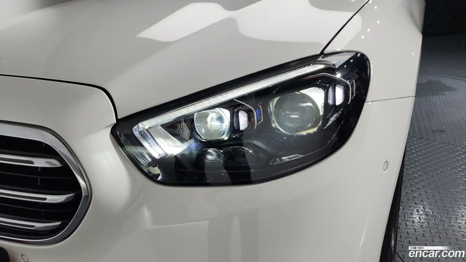 E-Class Mercedes-Benz 2021.6-OUTER-032
