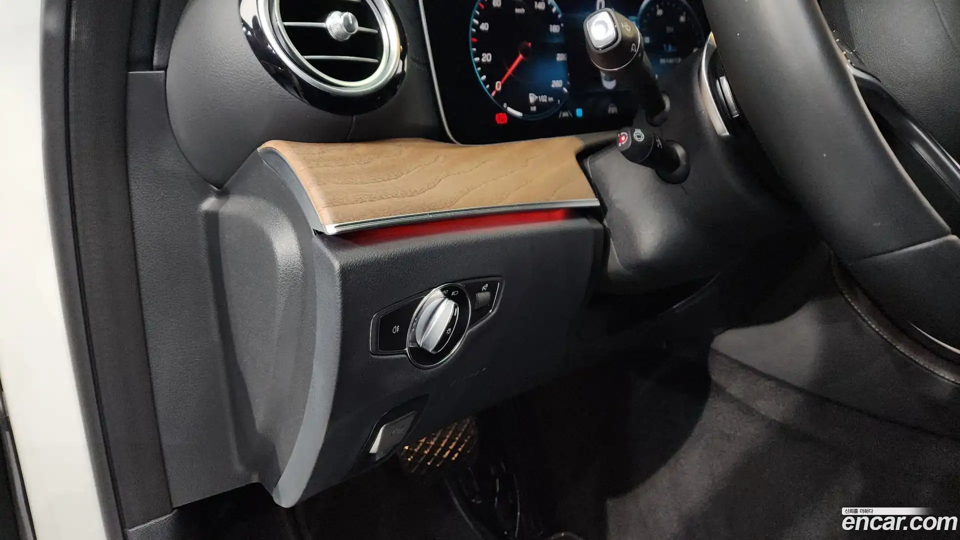 E-Class Mercedes-Benz 2021.6-OPTION-043