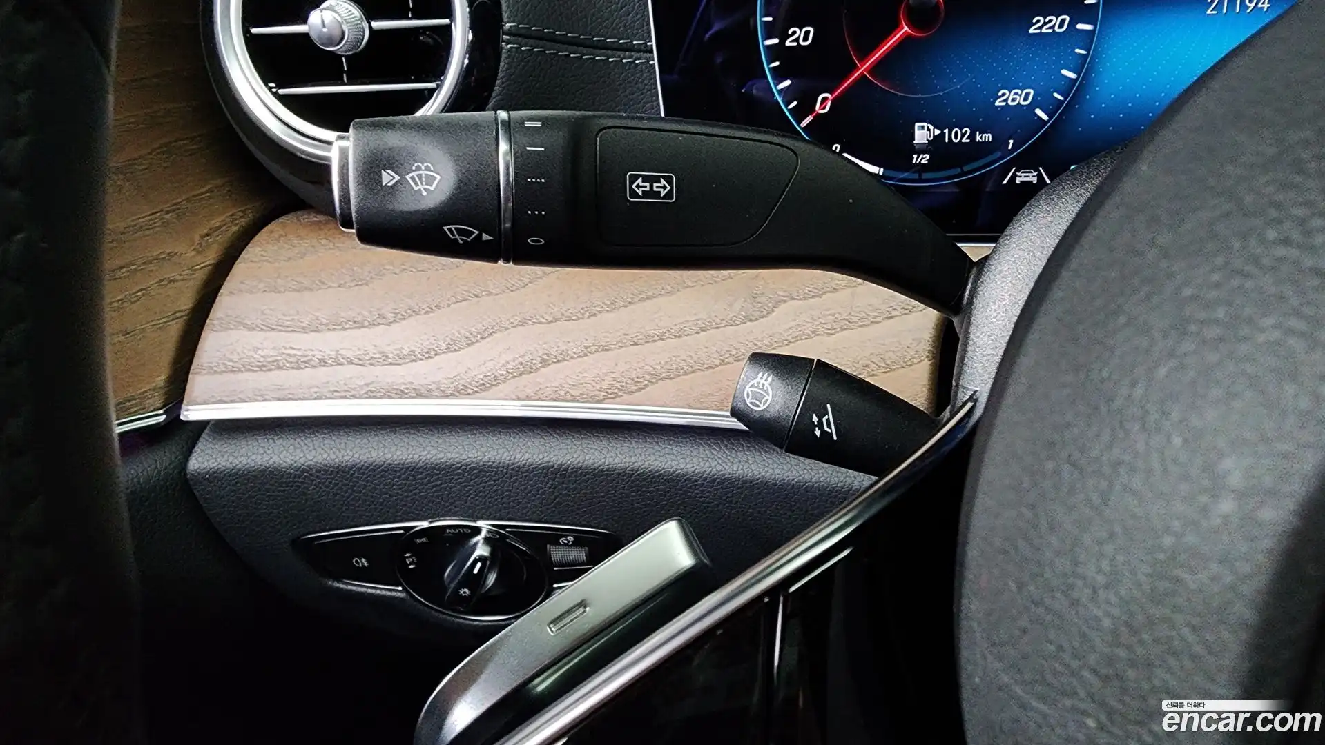 E-Class Mercedes-Benz 2021.6-OPTION-049