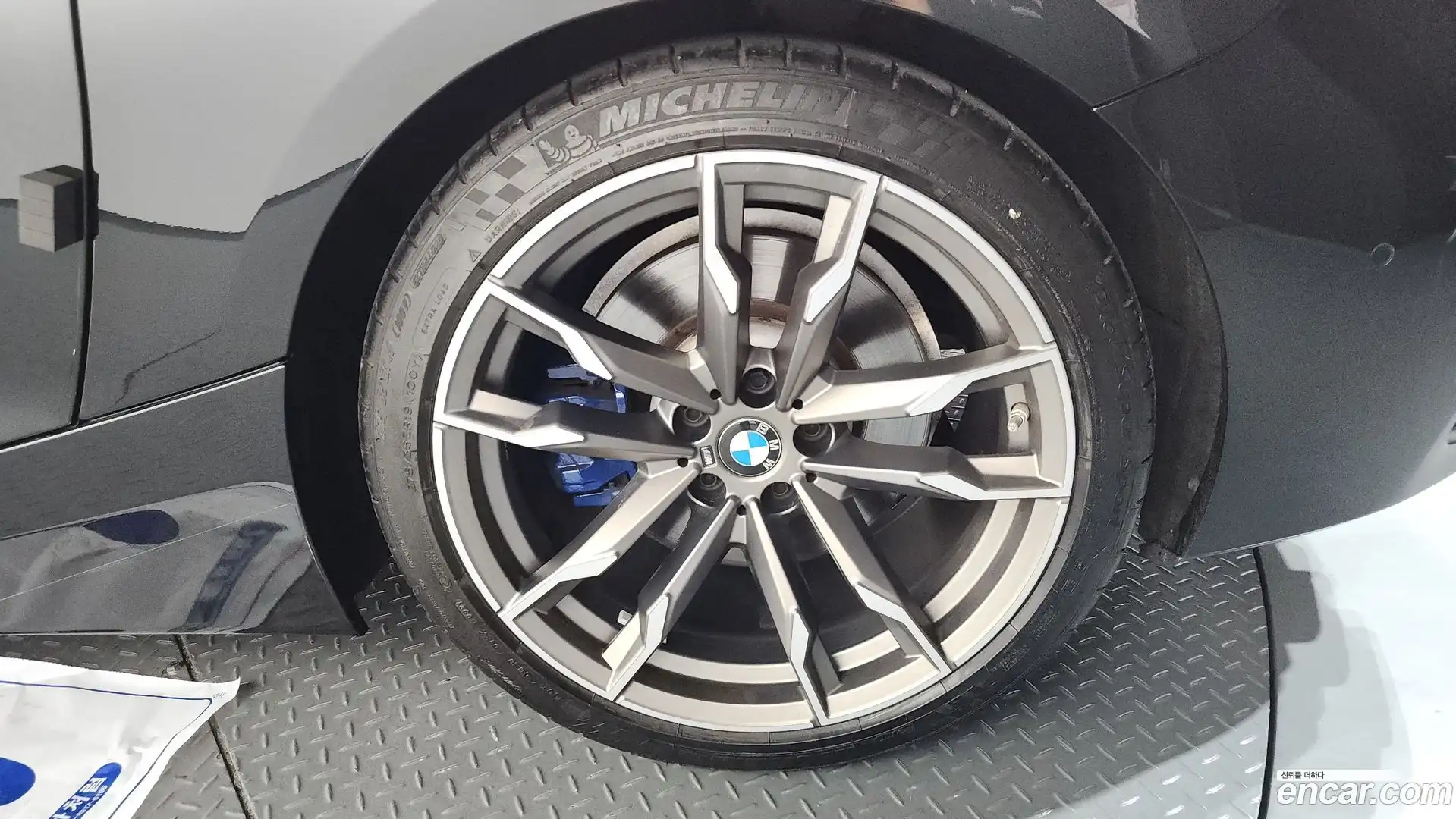 Z4 BMW 2021.10-OUTER-031