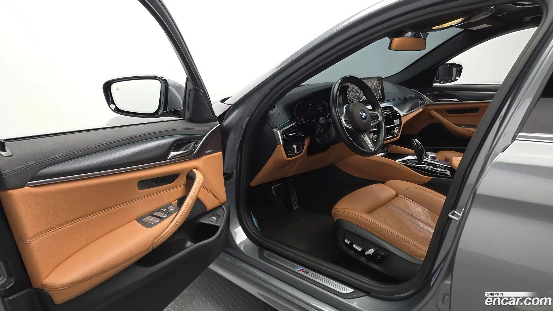 5-Series BMW 2023.2-INNER-010