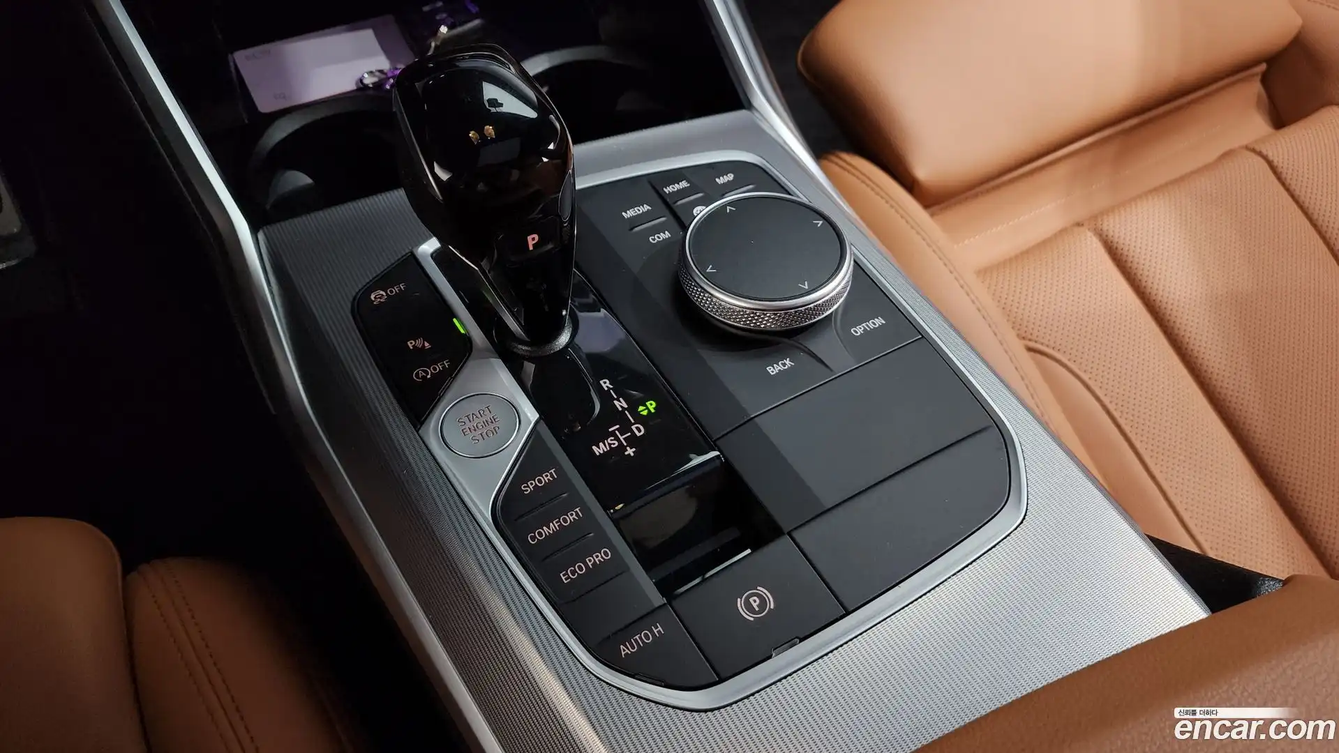 3-Series BMW 2022.8-INNER-009