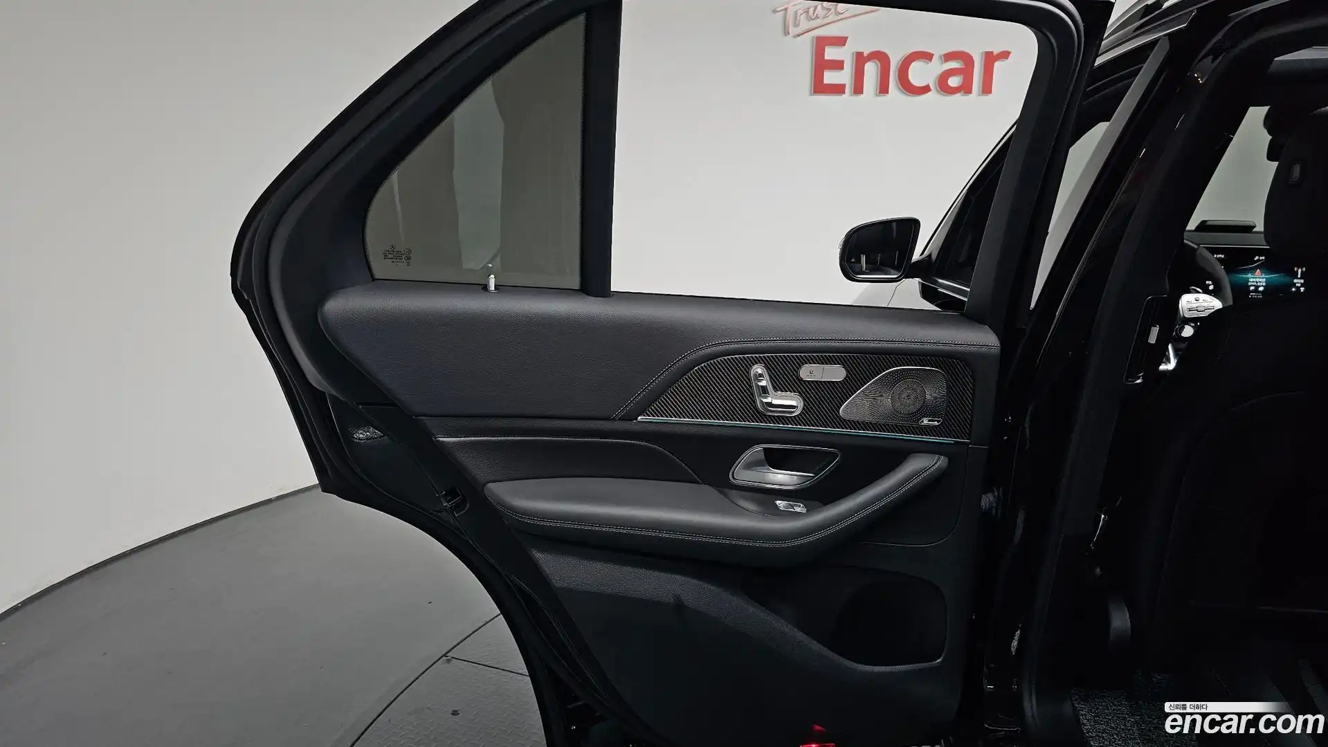 GLE-Class Mercedes-Benz 2022.5-INNER-035
