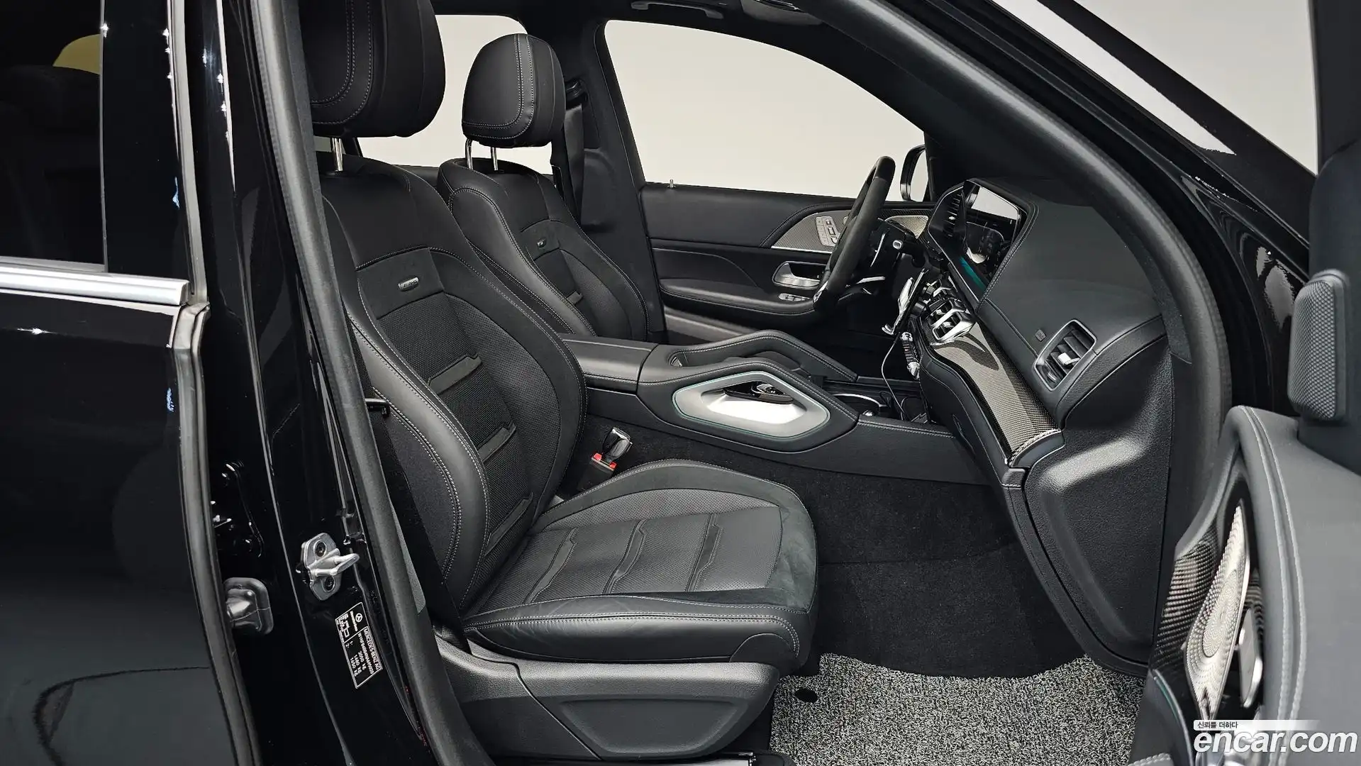 GLE-Class Mercedes-Benz 2022.5-INNER-036