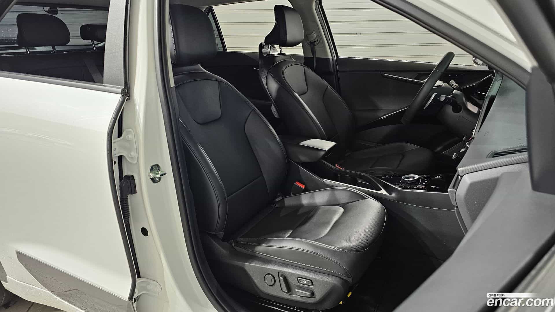 Niro Kia 2023.6-OPTION-015