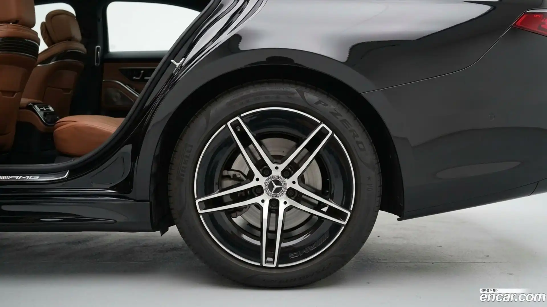 E-Class Mercedes-Benz 2025.5-OUTER-005