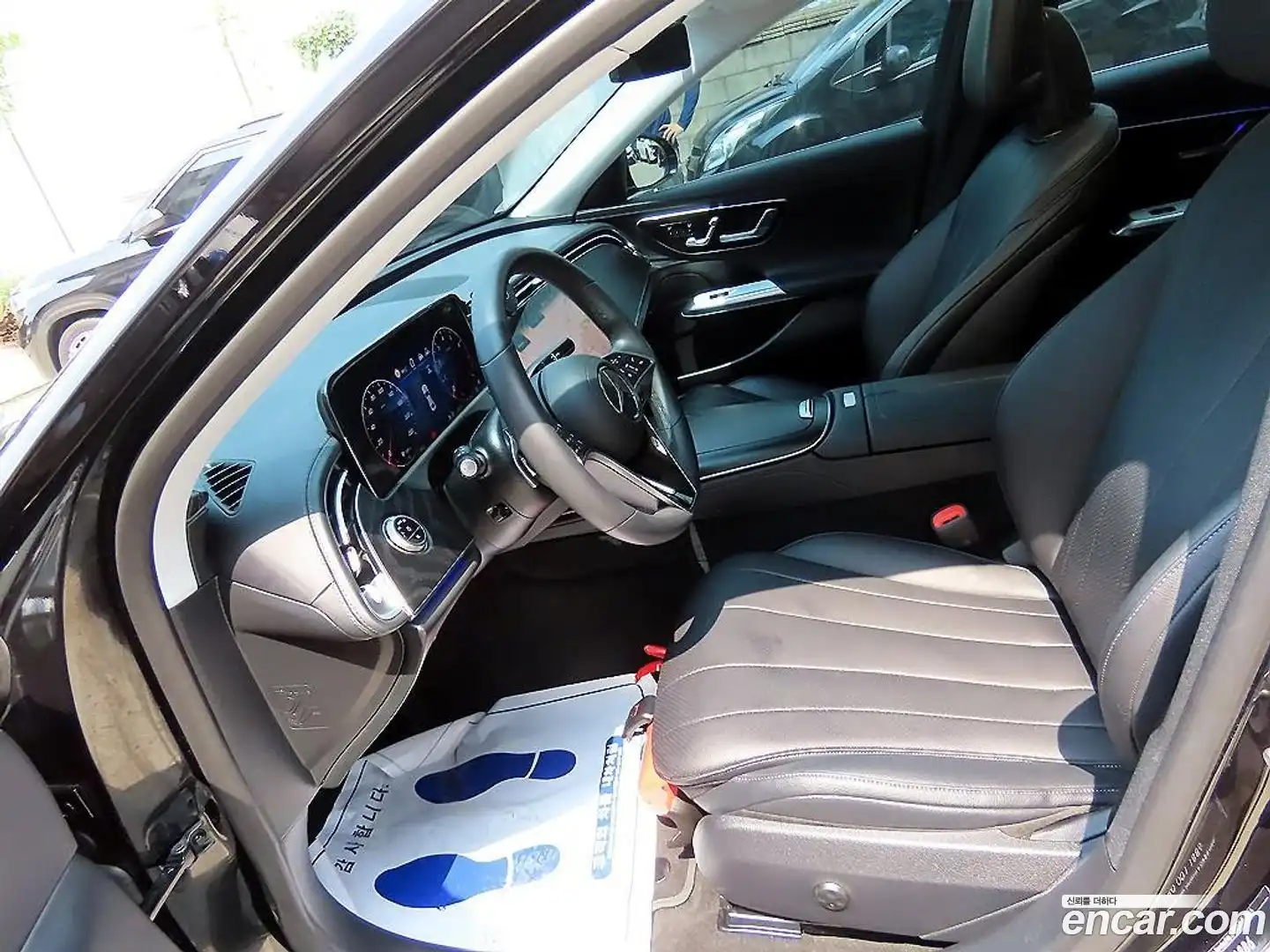 E-Class Mercedes-Benz 2025.9-OUTER-005