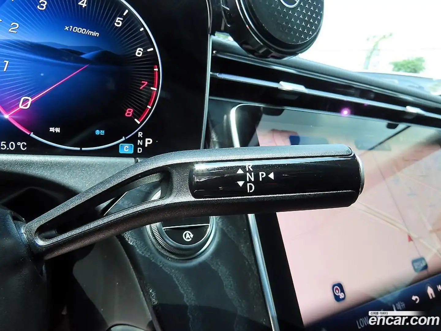 E-Class Mercedes-Benz 2025.9-INNER-010