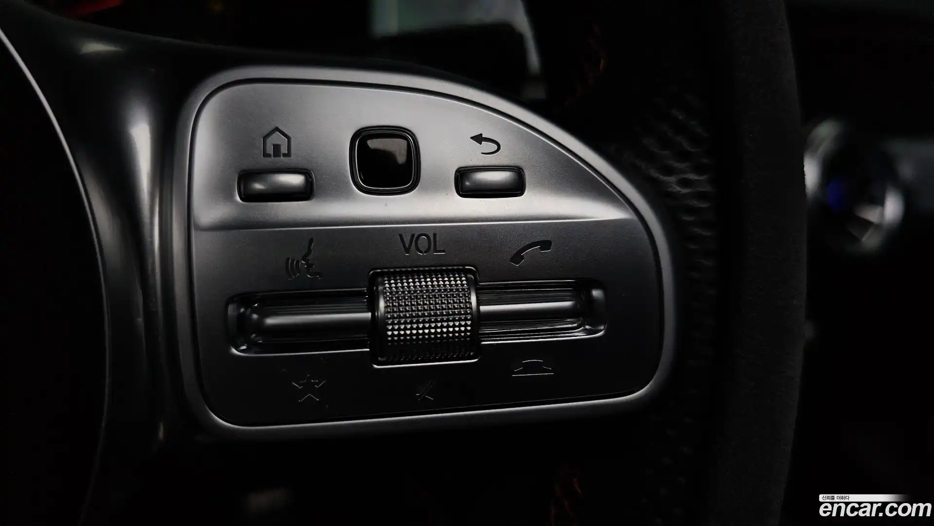 GLB-Class Mercedes-Benz 2022.6-OPTION-042
