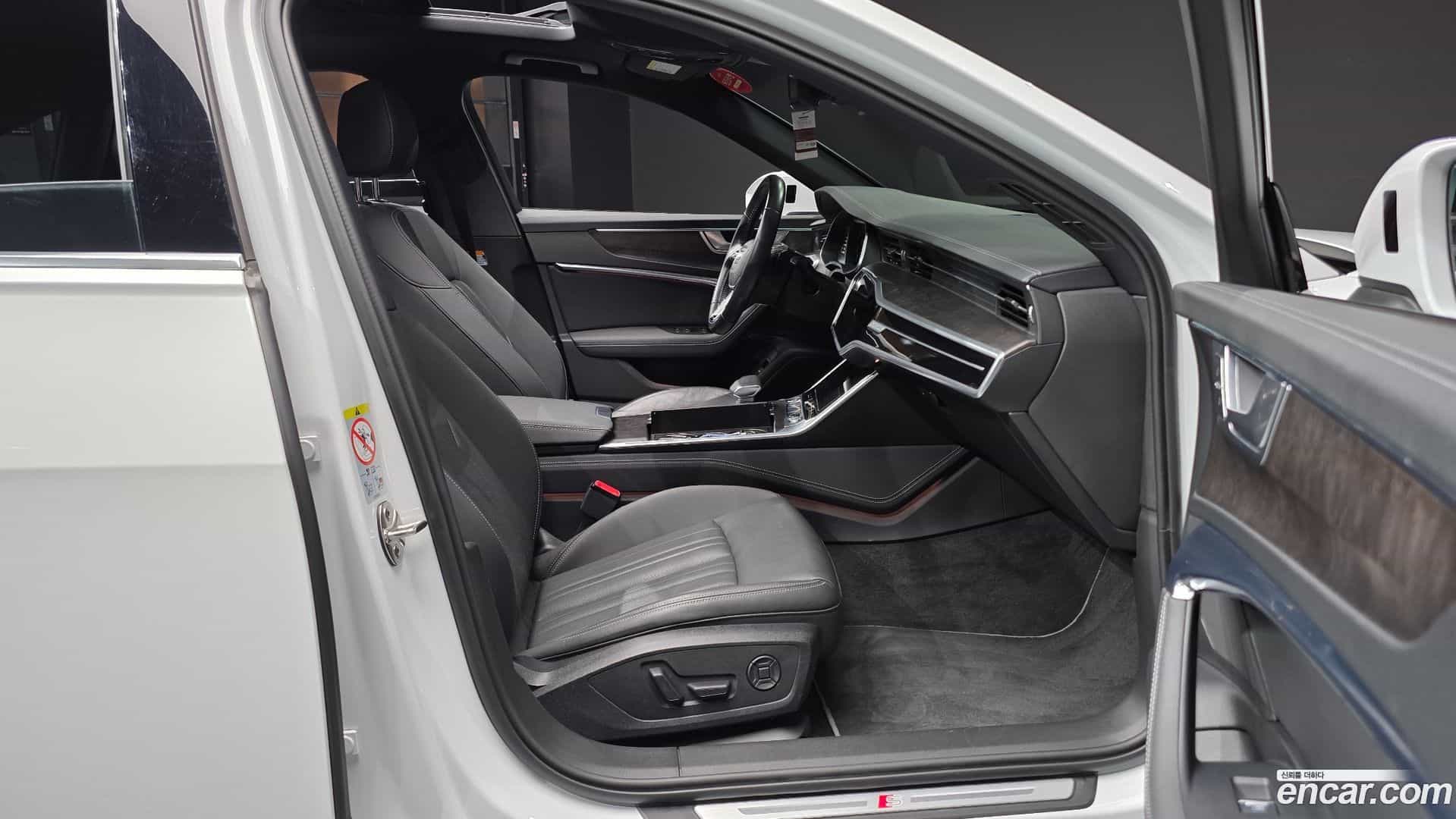 A6 Audi 2020.11-OPTION-015
