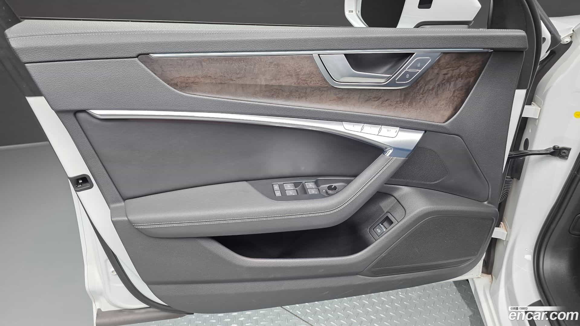 A6 Audi 2020.11-INNER-034