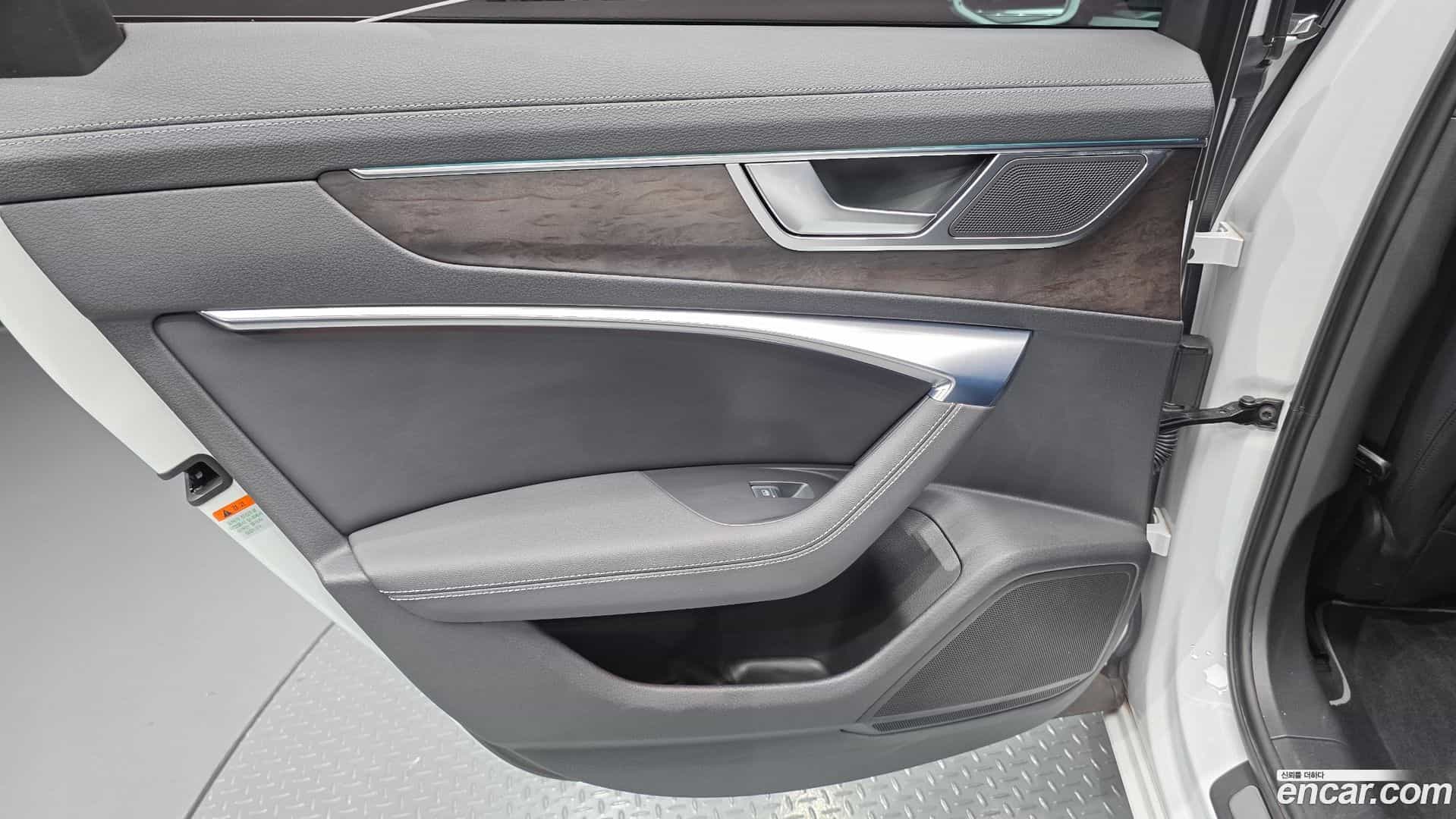 A6 Audi 2020.11-INNER-035