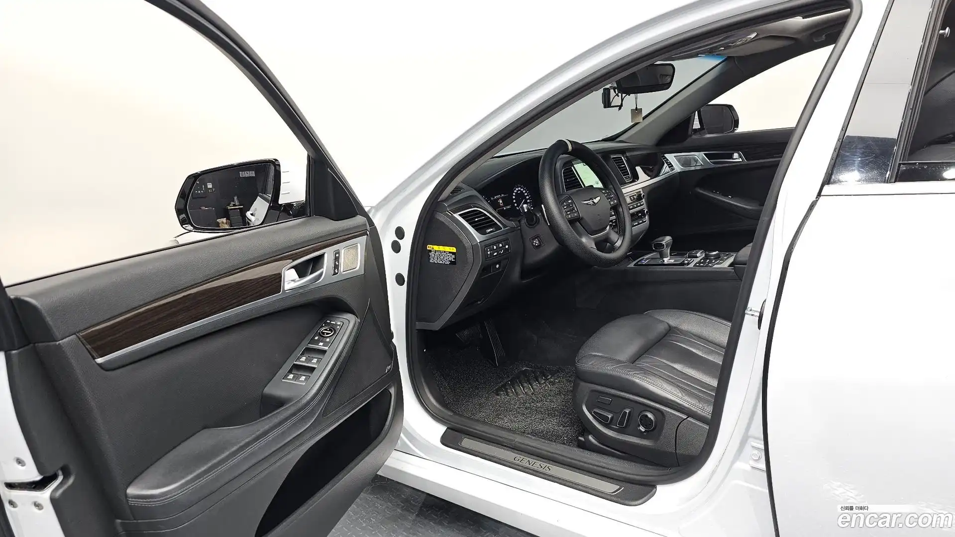 G80 Genesis 2016.10-INNER-010
