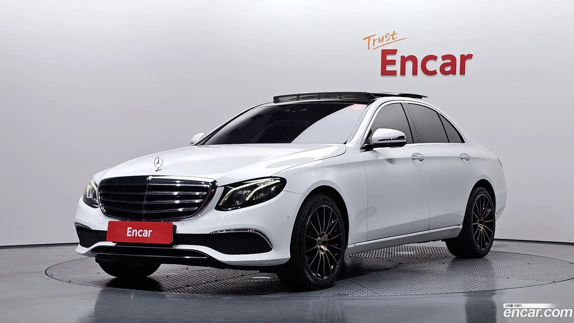 E-Class Mercedes-Benz 2017.2-OUTER-001