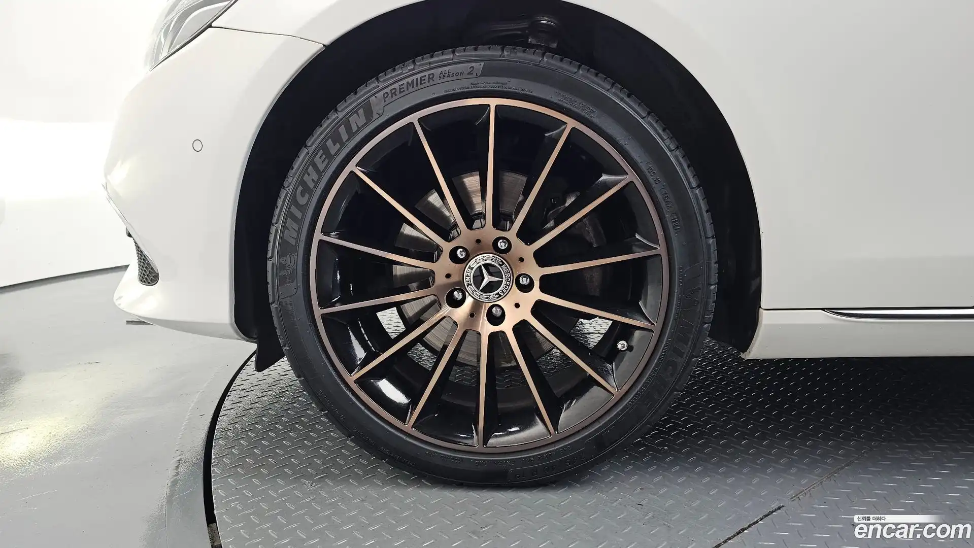 E-Class Mercedes-Benz 2017.2-OUTER-005